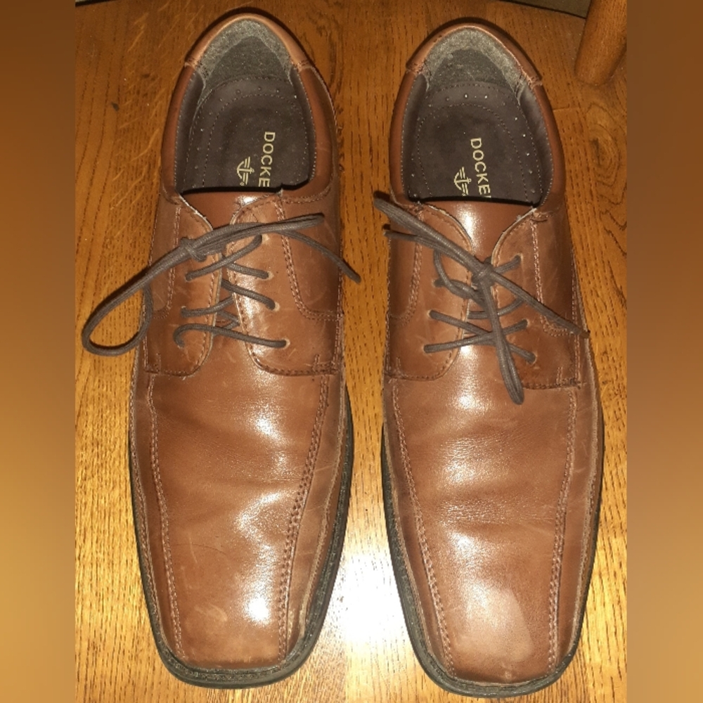 Men's Dockers Leather Dress Shoes Size 9.5M